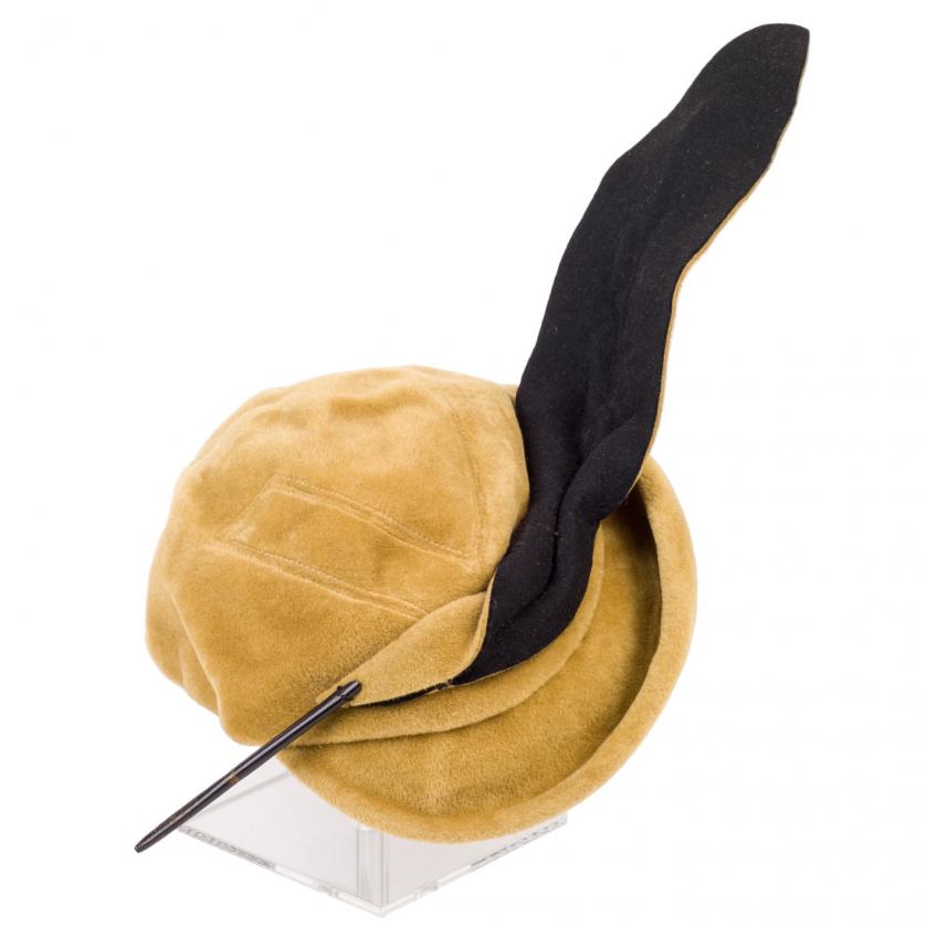 Jacques Fath. A felt hat