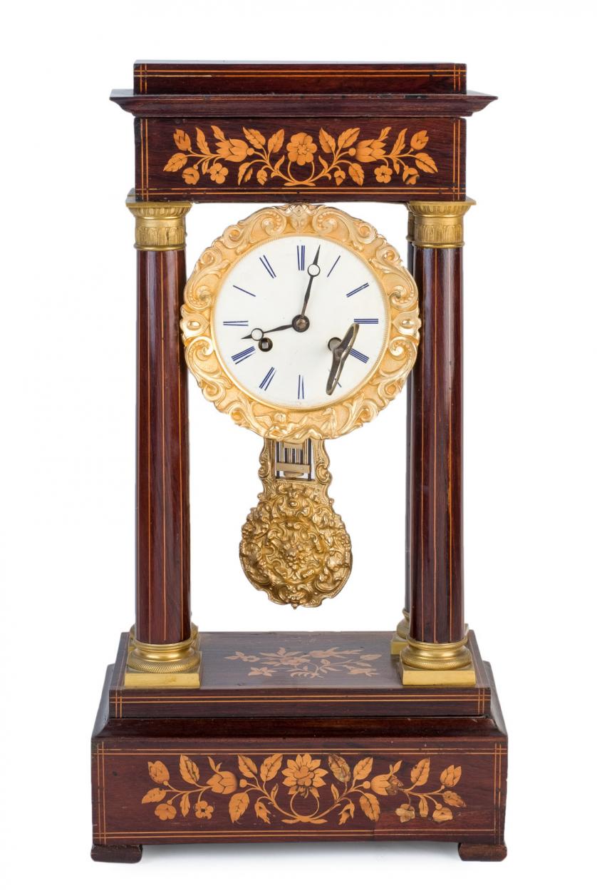 Reloj de tipo portico. Francia S. XIX.