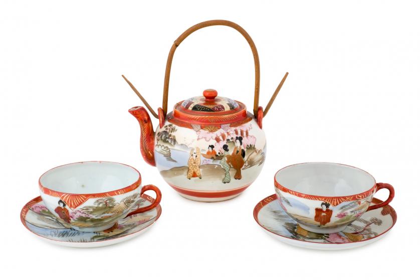 A Chinese porcelain tea set. 20th Century