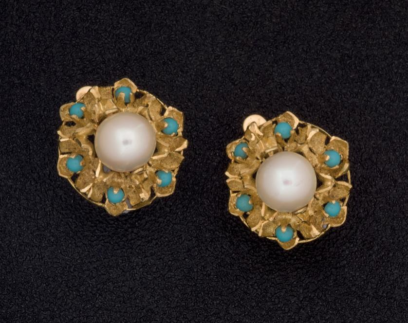 Pendientes de oro con perlas y turquesas