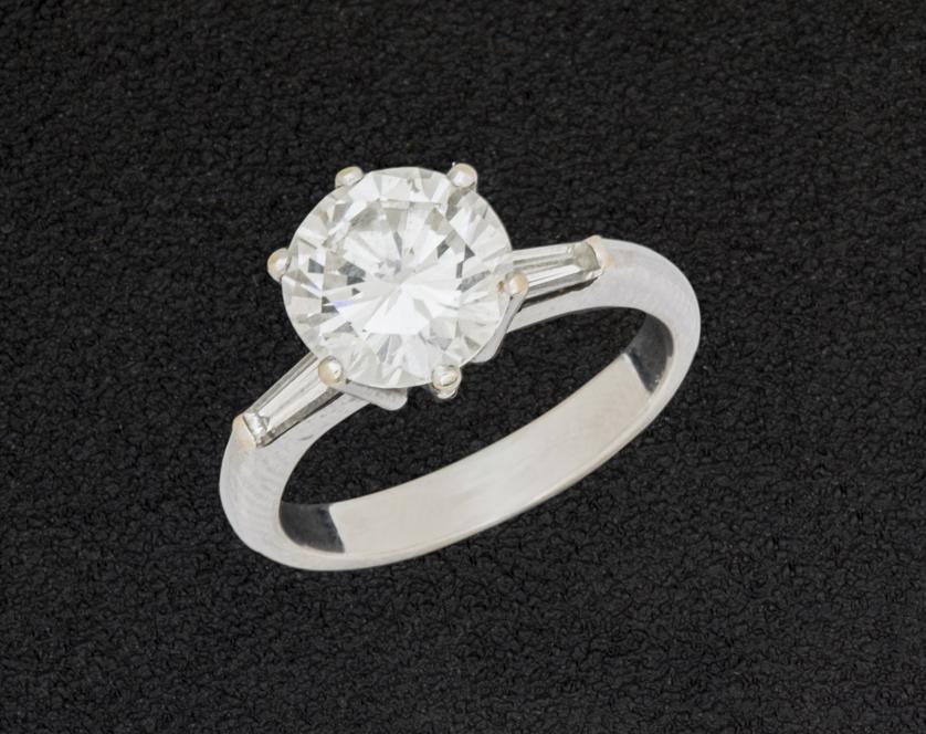Diamond 2.50 cts gold ring