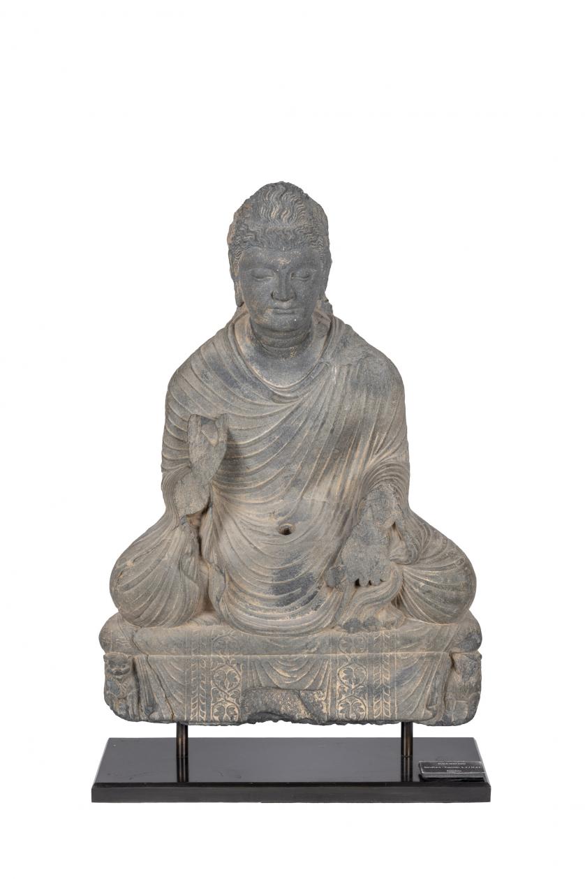 Estatua de Buda sedente. Gandhara