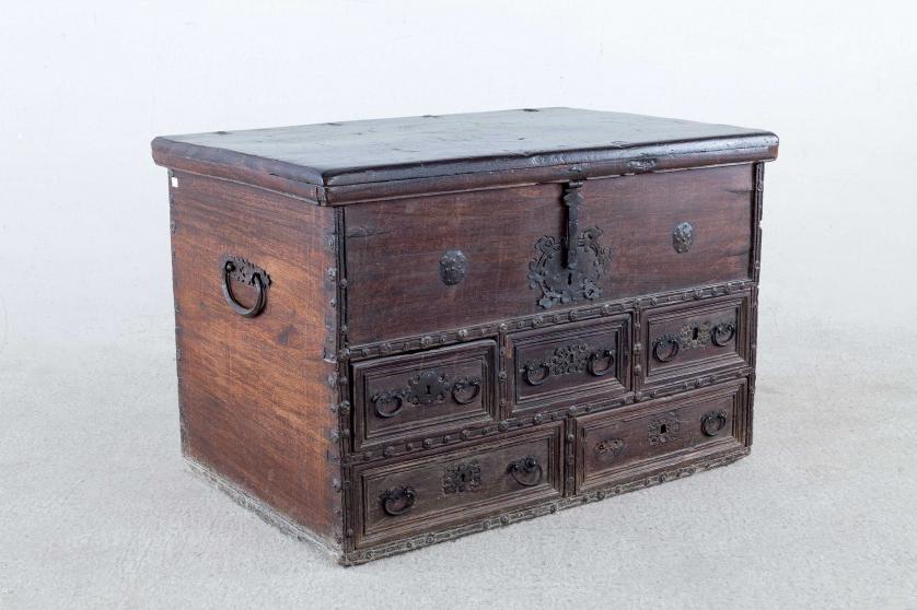 Spanish chest S. XVII