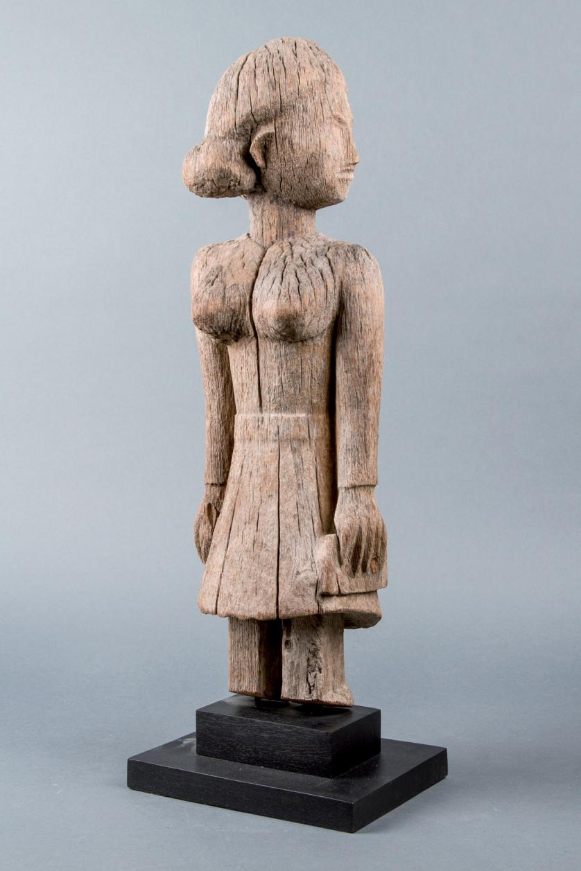 African sculpture from Madagascar. Around 1920.