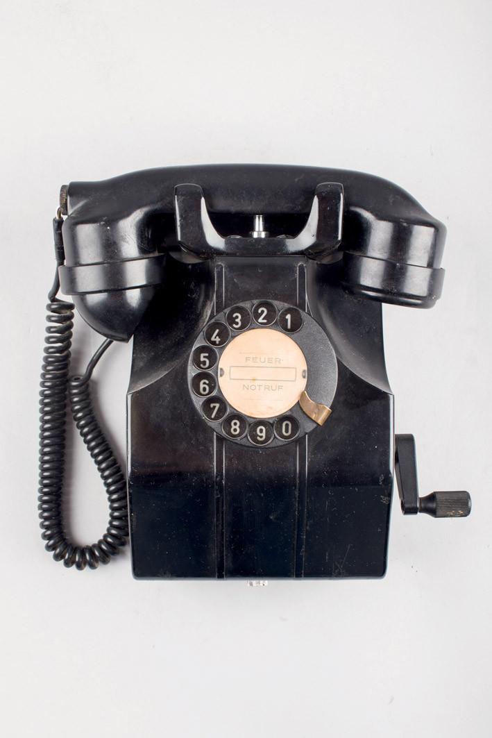 Teléfono alemán de pared. Años 45