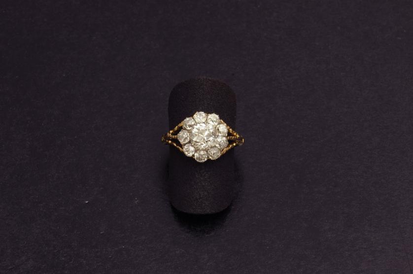 rosette diamond ring