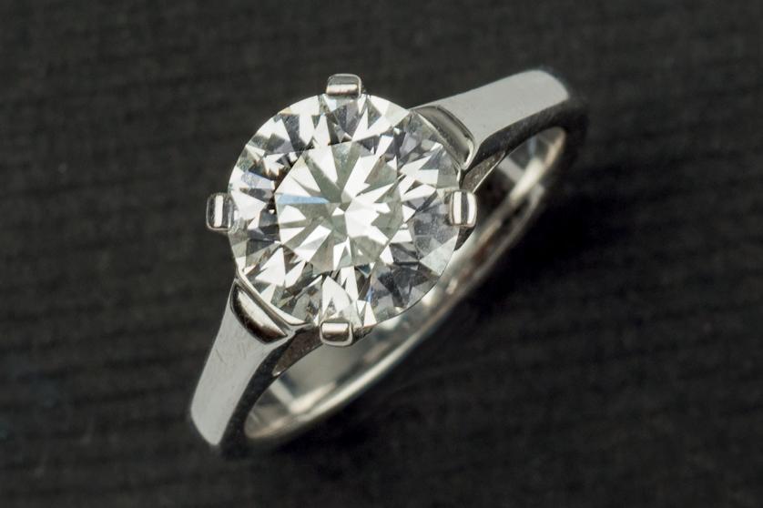 Diamond solitaire ring. 2.62 cents. Yes1. AND