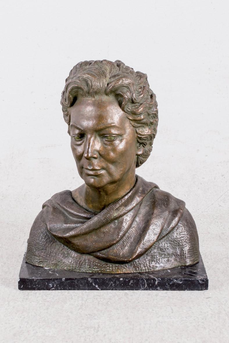 Busto de bronce. Juan de Ávalos.