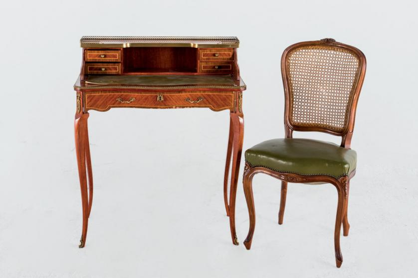 Mesa escritorio y silla, estilo Luis XV