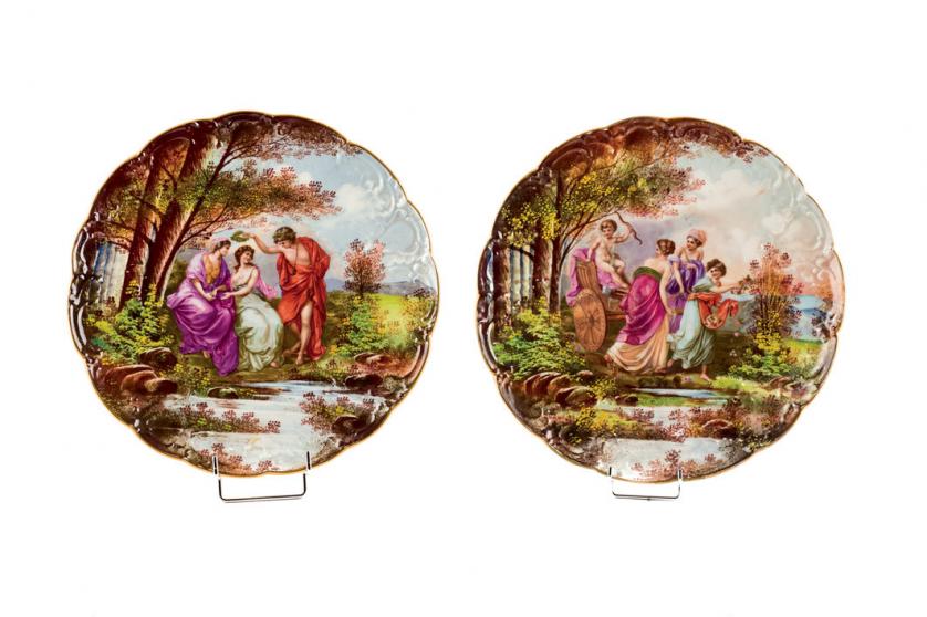 A pair of Continental porcelain dishes. c.1900