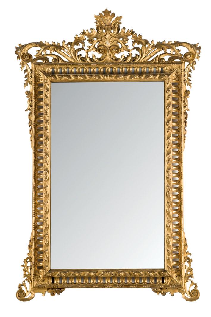 Espejo de madera tallada y dorada