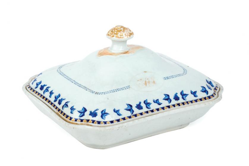 A Chinese export vegetable tureen, c. 1790