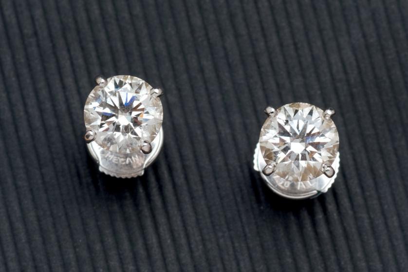 Pendientes diamantes Cartier, 1,21 y 1,22 cts