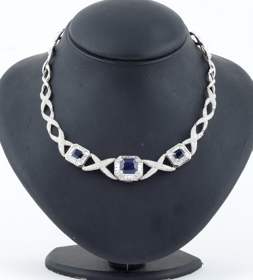 Gran collar de zafiros azules y diamantes