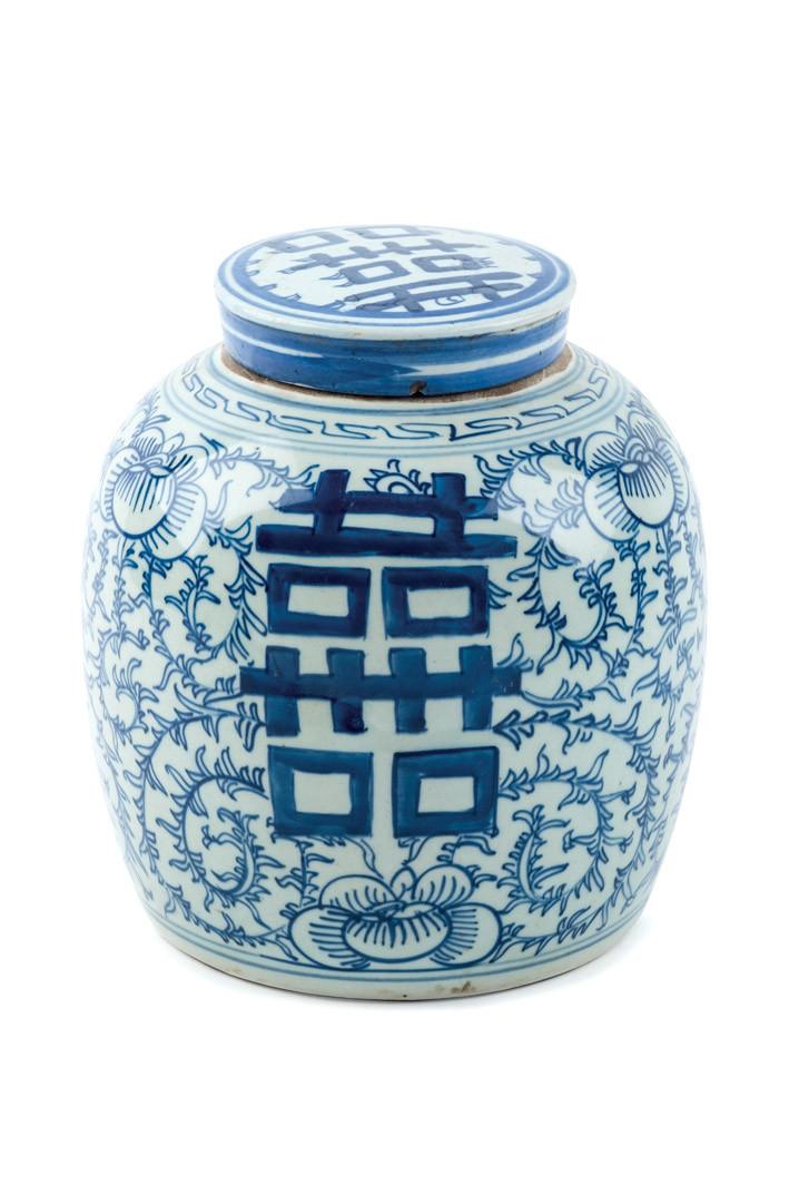 A Chinese ginger jar, 20th C.