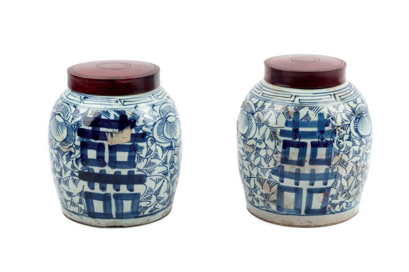 A pair of Chinese ginger jars, 19th-20th C.