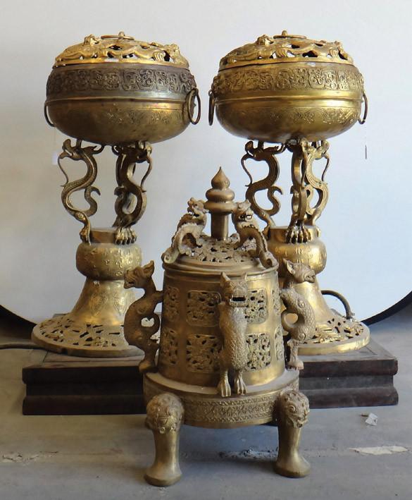 Dos parejas de sahumadores chinos en bronce