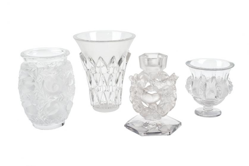 Tres floreros y un candelero de cristal Lalique
