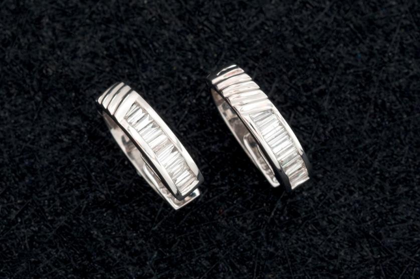 0.35 cts diamond earrings