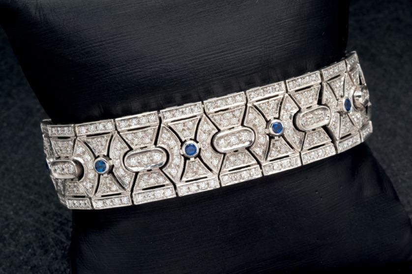 Sapphire and diamond gold bracelet