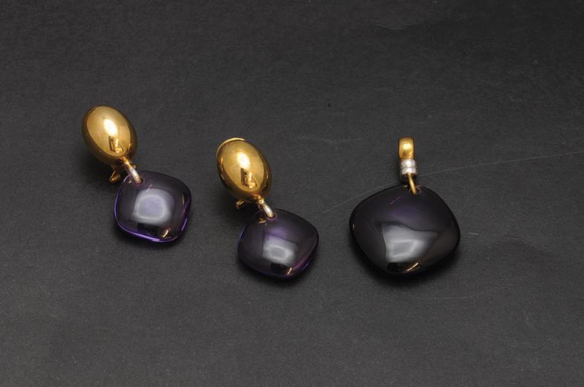 Amethyst gold earrings and pendant