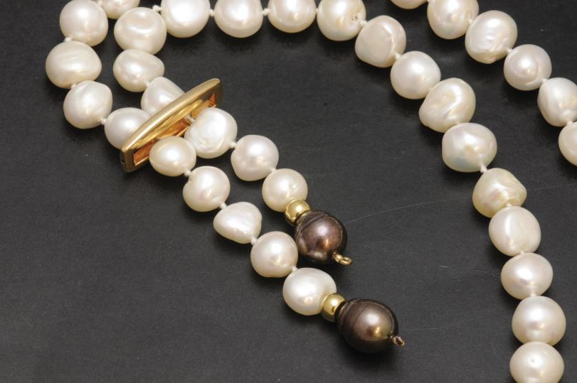 Cultivated and Tahiti pearls