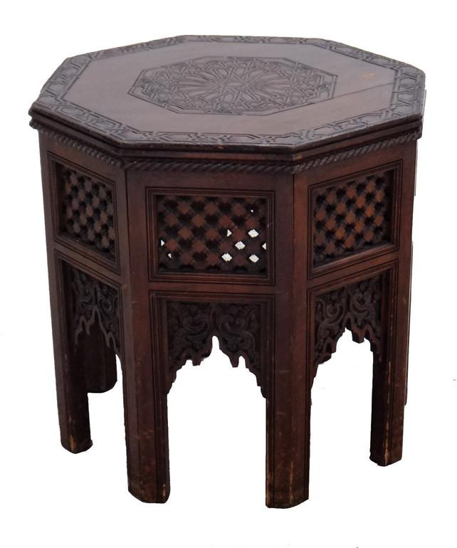 Moroccan table