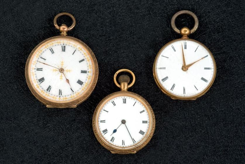 Cinco relojes de bolsillo de oro varias leyes