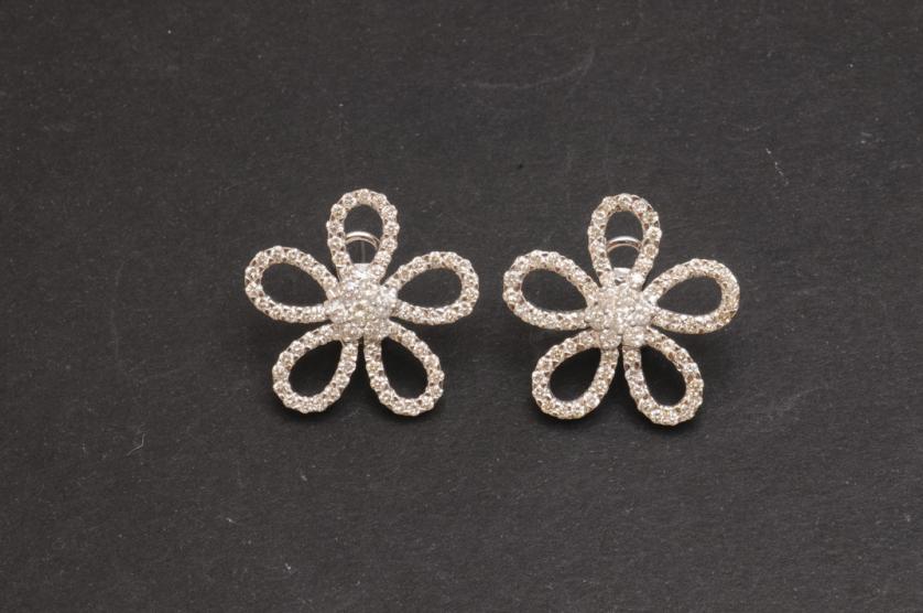 White gold and diamond flower earrings
