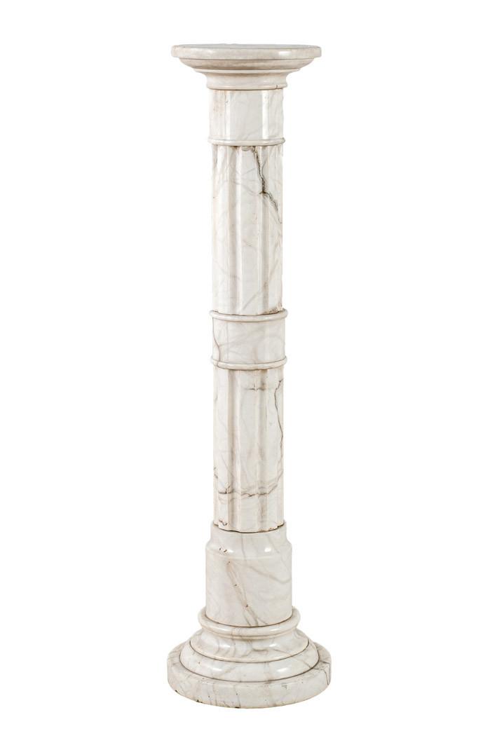 Columna en mármol