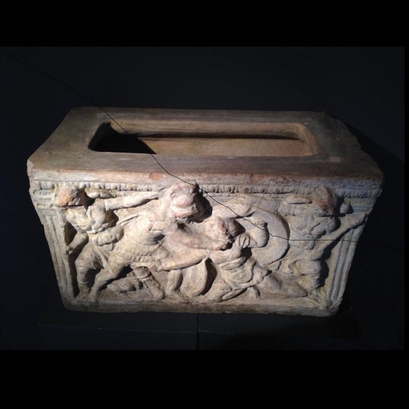 Urna etrusca de terracota Eteocles y Polínices