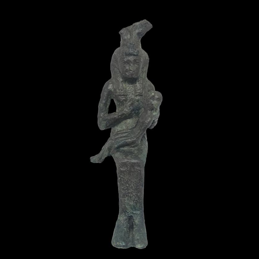 Figura egipcia de Isis y Horus,