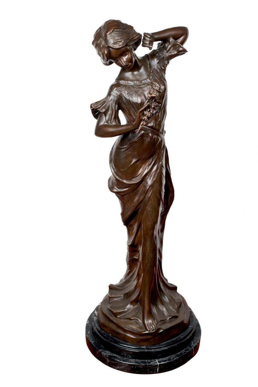 Dama modernista en bronce. S. XIX