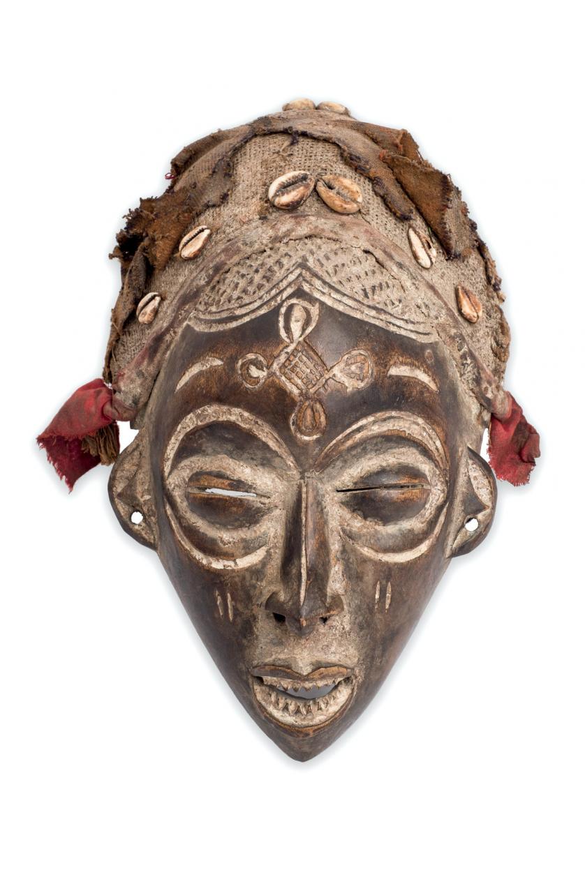 Kuba, Congo Mask. 201h Century