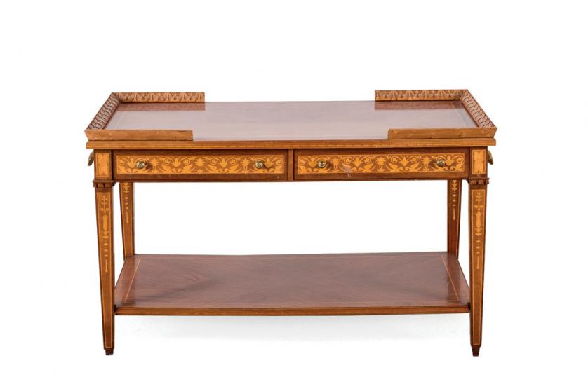 Marquetry coffee table. 20th Century