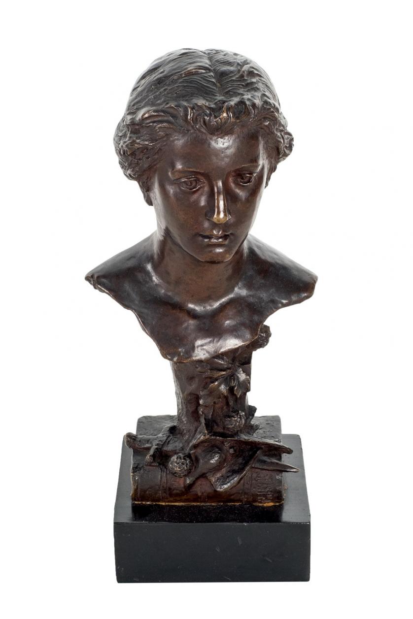 Bronze female bust. Spain 19th C.