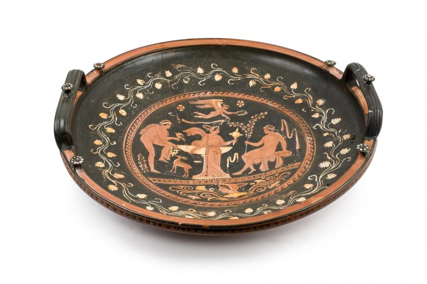 Phiale de cerámica griega. Apulia, S. IV a. C.